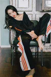 炮灰逆袭：末世大佬穿书成后娘