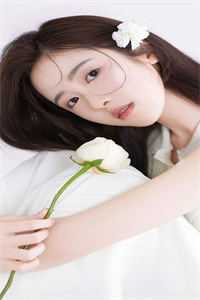 闪婚后，神秘老公按腰吻颈狠狠撩