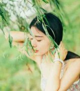 强烈推荐精彩小说离婚后，前军嫂她靠实