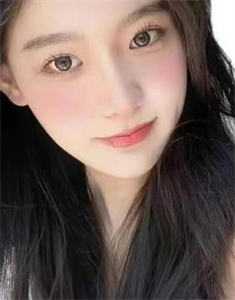 被捕入狱后，未婚夫带着新科技参加审判