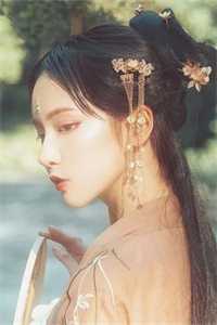 毒女重生后，八个哥哥宠她上天