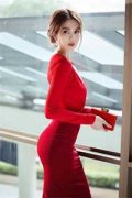 良心推荐《跳崖重生！砸中棺材里的真命